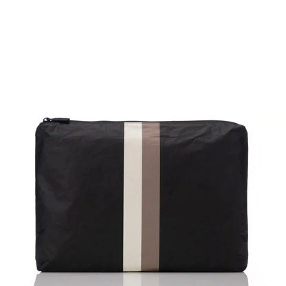 Le Voyageur Mid Pouch in Caffe on Black