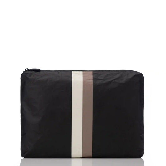 Le Voyageur Mid Pouch in Caffe on Black