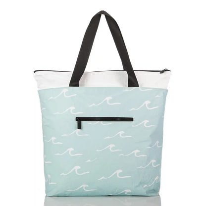 Seaside Day Tripper in White on LeMU Blue