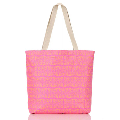 Voyager Reversible Tote in Fruit Punch