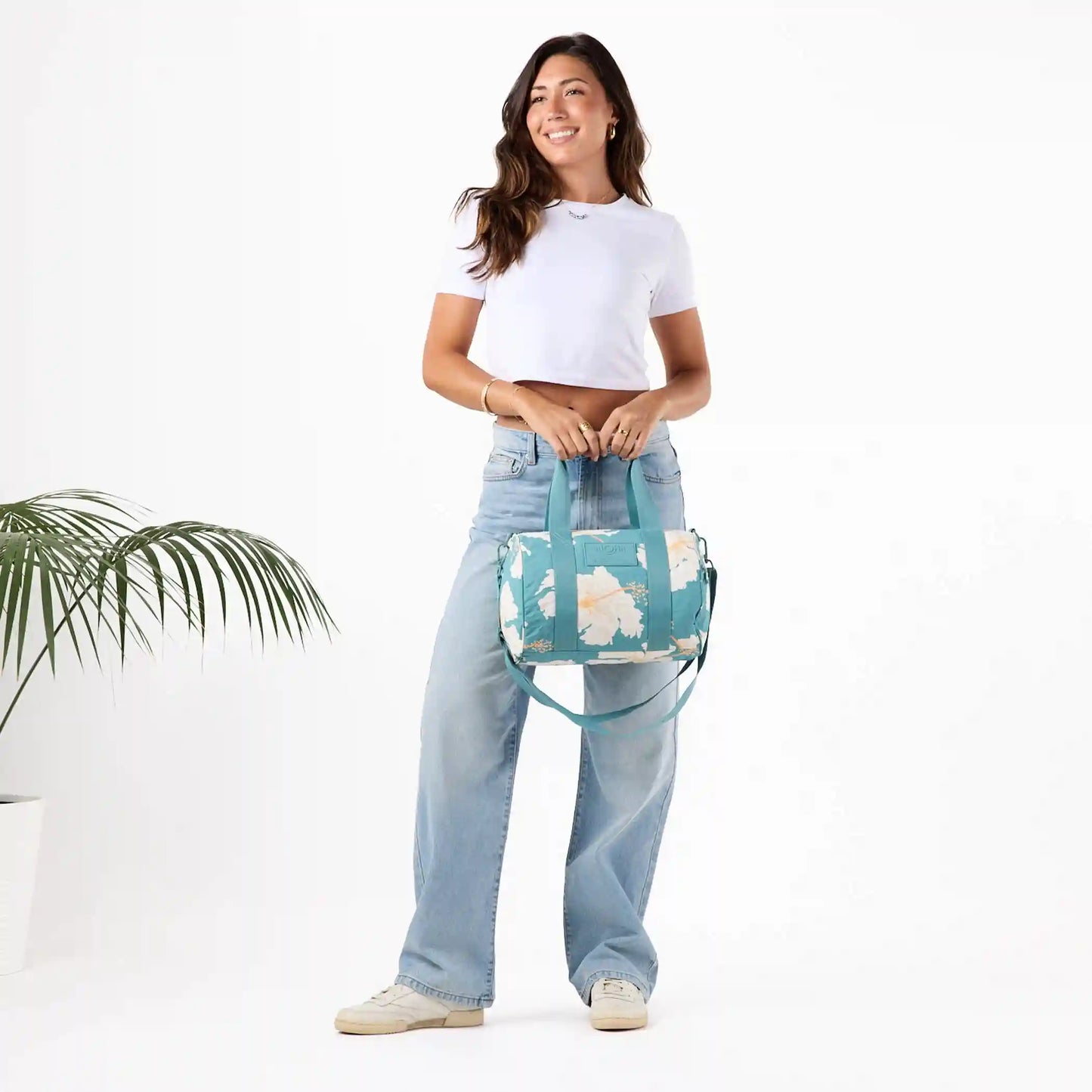 Taha'a Keep It Light Stubby Duffle in Tide