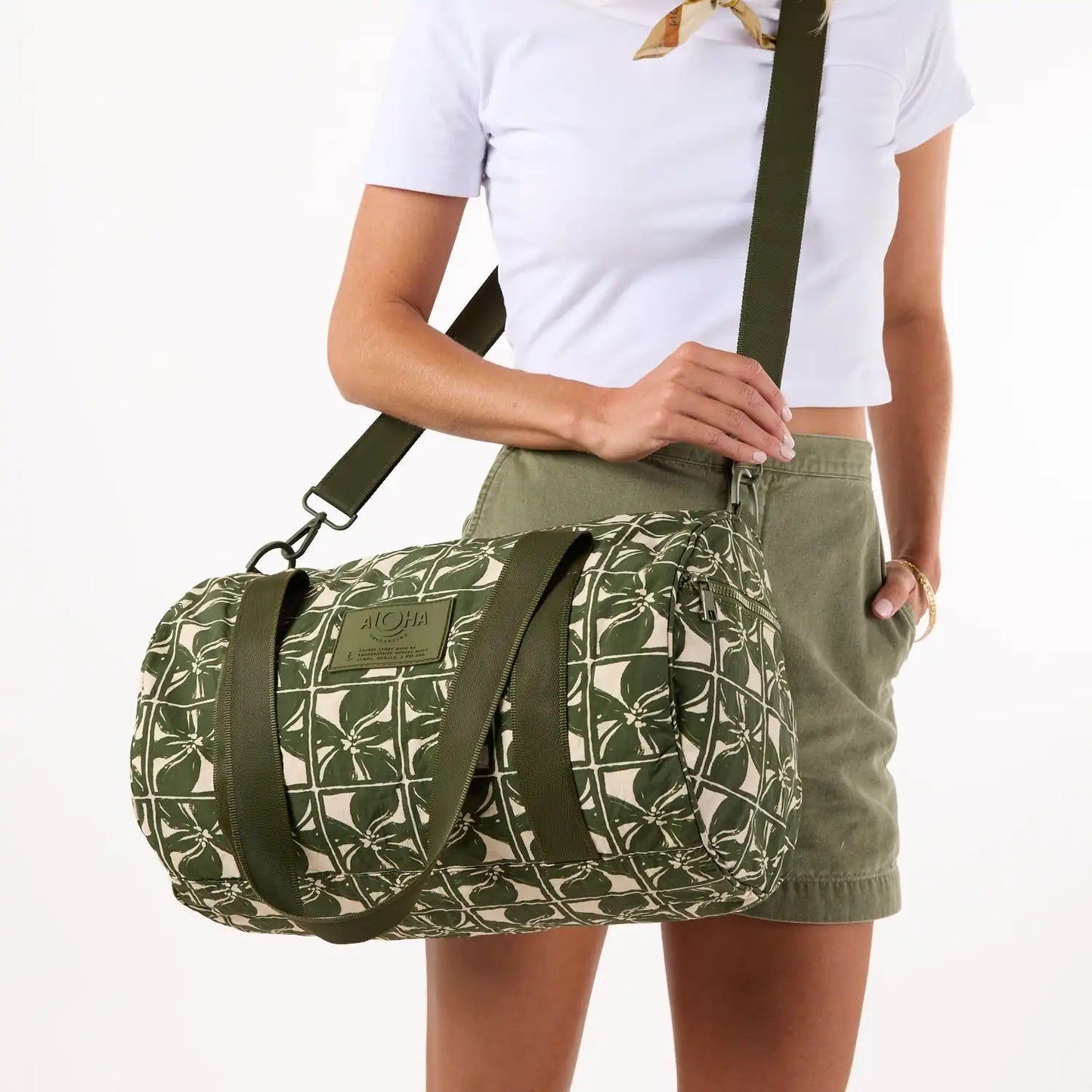 Lattice Keep It Light Sporty Duffle in Olive