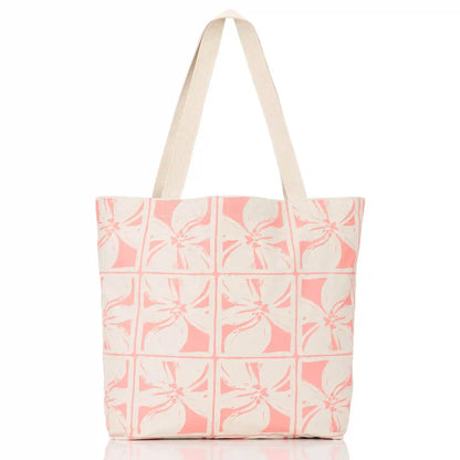 Lattice Reversible Tote in Sun Baked