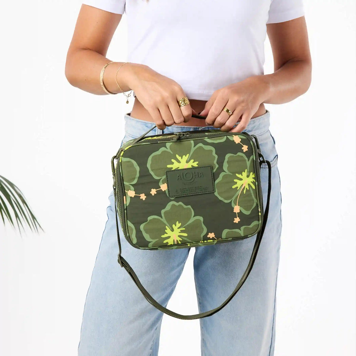 Pua Waikiki Keep It Light Lunch Box in Olive