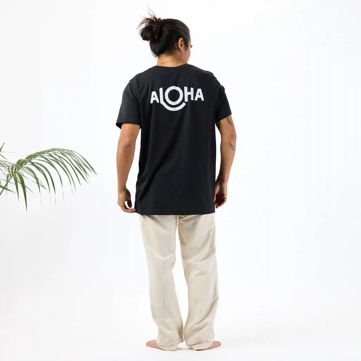 ALOHA Logo Tee in Vintage Black