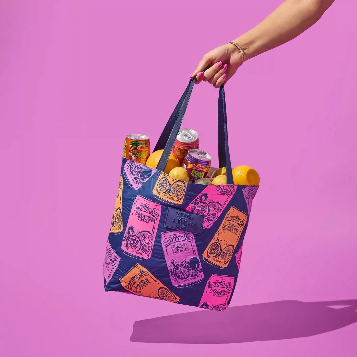 Summertime Reversible Tote in POG on Navy